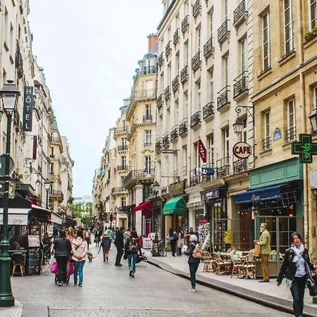 Apartment At Le Marais Paris